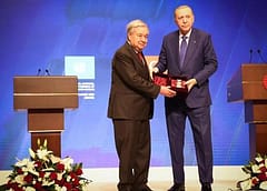 الأمين العام يحذر من خطورة الوضع في الشرق الأوسط ويحث على وقف الأعمال العدائية، والعودة للتفاوض