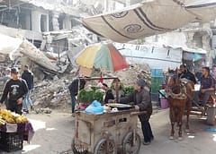 غزة – إغلاق المعابر يعرقل المساعدات الإنسانية ويزيد تكلفتها