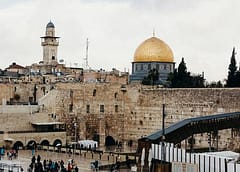 خبراء دوليون يحذرون من نزع “الطابع الفلسطيني” عن القدس بشكل لا رجعة فيه   