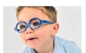 ضعف البصر قد يؤثر على أداء طفلك فى الدراسة.. نصائح لتقوية النظر