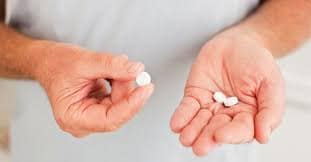 هل تفرط فى تناول الأسبرين؟.. تعرف على المخاطر وما يجب فعله