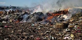 حبس وغرامة 50 ألف جنيه عقوبة مخالفة الحرق المكشوف للمخلفات