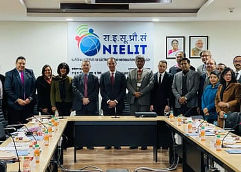 وزير الاتصالات يبحث مع المدير العام للمعهد الوطنى للإلكترونيات وتكنولوجيا المعلومات بالهند التعاون فى مجال بناء القدرات الرقمية