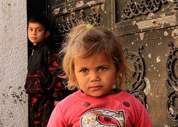 غزة – الأمم المتحدة تحذر من استخدام المساعدات “كطُعم لإجبار السكان على النزوح”