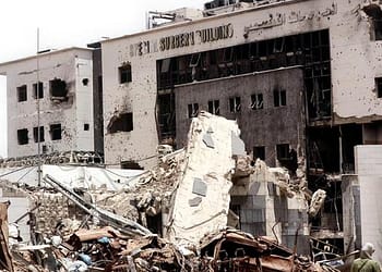 غزة – المرافق الصحية مهددة بسبب تصاعد الأعمال العدائية وأوامر الإخلاء، ونهب 15 شاحنة مساعدات