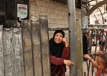 اليأس سيد الموقف في غزة، وأزمة الوقود تهدد بوقف عملية الإغاثة