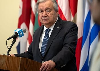 الأمين العام يدين بشدة هجمات الحوثيين على سفن في البحر الأحمر