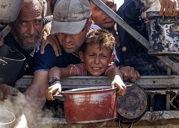 غزة – فرق الأمم المتحدة تسارع بالعمل لإيصال المساعدات إلى المتضورين جوعا