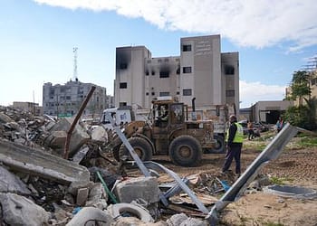 غزة – الأمم المتحدة تدين قتل فلسطينيين في قصف إسرائيلي لمستشفى ناصر منهم صحفيون وعاملون صحيون