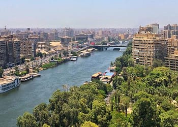 مفوض حقوق الإنسان يدعو مصر إلى إنهاء ممارسة “التدوير” التي تسهل عمليات الاحتجاز التعسفي المطولة