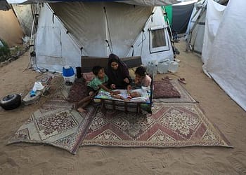 مسؤول أممي: نساء غزة يلدن بين الأنقاض، ولا يمكن للعالم أن يغض الطرف