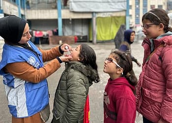 “شريان حياة يعيد الأمل في المستقبل”، حملة تطعيم جديدة لحماية 44 ألف طفل في غزة