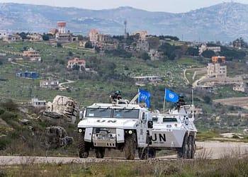 اليونيفيل تفيد بتعرض أفراد حفظ السلام لإطلاق نار وتدعو الجيش الإسرائيلي لوقف “السلوك العدواني”