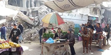 غزة – إغلاق المعابر يعرقل المساعدات الإنسانية ويزيد تكلفتها