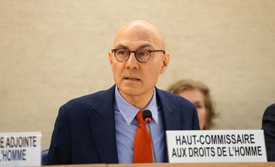 فولكر تورك: يجب أن يتوقف قتل المدنيين في المناطق الساحلية في شمال غرب سوريا فورا