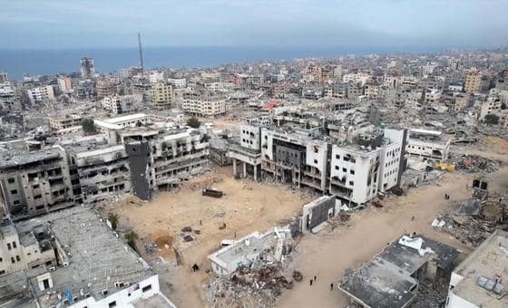 الغارات الإسرائيلية على المستشفيات ونقص الإمدادات يفاقمان الوضع في غزة