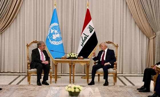 قبيل القمة العربية، الأمين العام يلتقي الرئيس العراقي ويعقد محادثات حول قضايا المنطقة