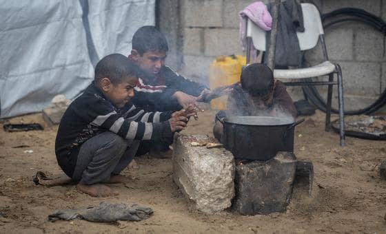 الأمم المتحدة: الجوع لا ينبغي أن يقابل بالرصاص، وانهيار الإنترنت يعطل جهود الإغاثة في غزة