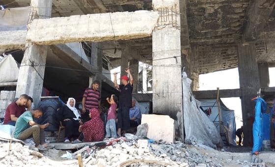 أصوات من غزة: حكايات أمهات يكافحن للبقاء على قيد الحياة في خضم الجوع واليأس