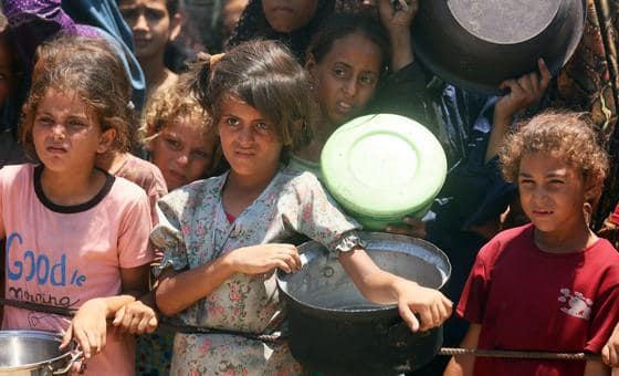 غزة – تقارير عن مزيد من الوفيات بسبب الجوع، والأمم المتحدة تدين التصعيد العسكري