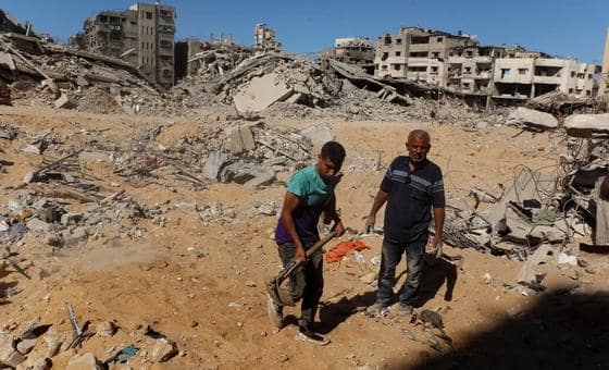 في غزة، عائلات تعيد بناء حياتها بين الأنقاض رغم “الدمار الذي لا يستوعبه عقل”