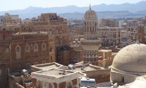 مجلس الأمن يتبنى قرارا يطالب بوقف هجمات الحوثيين ويجدد العقوبات على اليمن