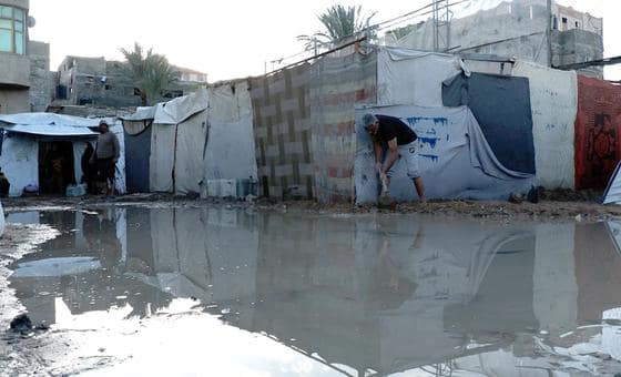 الأمم المتحدة تكثّف المساعدات الإنسانية في غزة مع تفاقم معاناة الشتاء