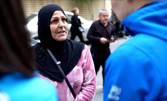 نازحون في لبنان يقطعون رحلات نزوح “طويلة وصعبة” بسبب التصعيد