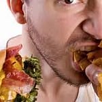 استشارى يوضح عادات يومية غير متوقعة تدمر هضمك وتضر بتمثيلك الغذائى