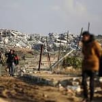 حماس: الإفراج عن 3 محتجزين يضع الاحتلال أمام مسؤولية الالتزام باتفاق وقف إطلاق النار