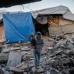استمرار الهجمات في غزة يعرض المدنيين للخطر، ومزيد من النزوح في الضفة الغربية